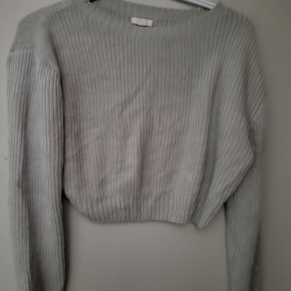 Crop tops - Picture 3 of 3